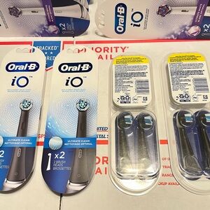 4 BLACK Oral-B iO Replacement Heads ULTIMATE CLEAN